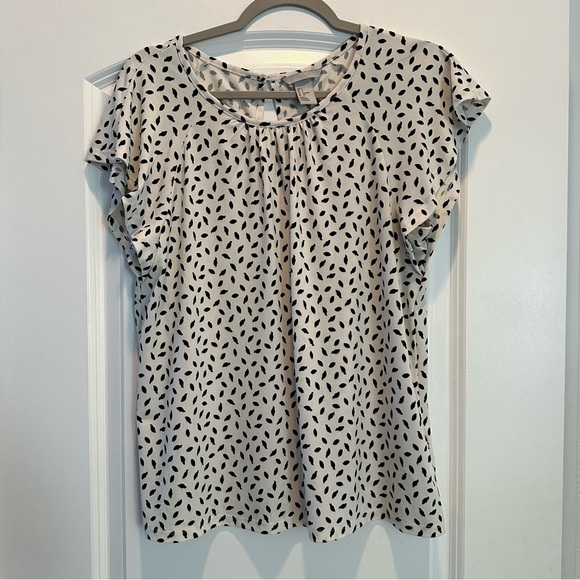 H&M Blouse Women’s Size S White Black Dot Print Flutter Cap Sleeve Lightweight - Picture 1 of 10